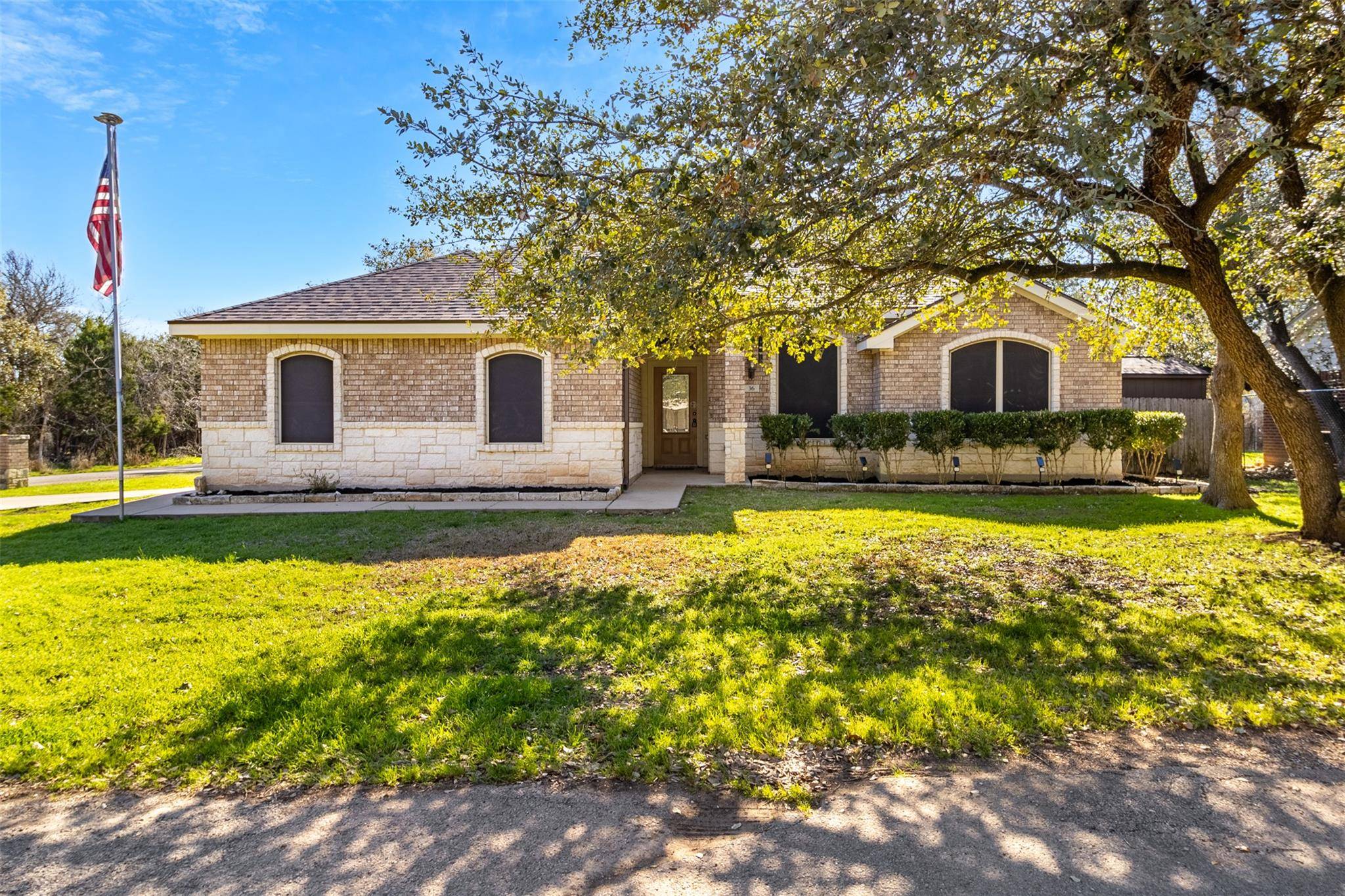 Belton, TX 76513,36 Golden Poppy LOOP