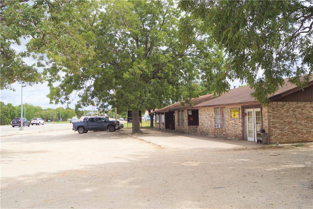 Elgin, TX 78621,310 Highway 290 HWY W #A & D