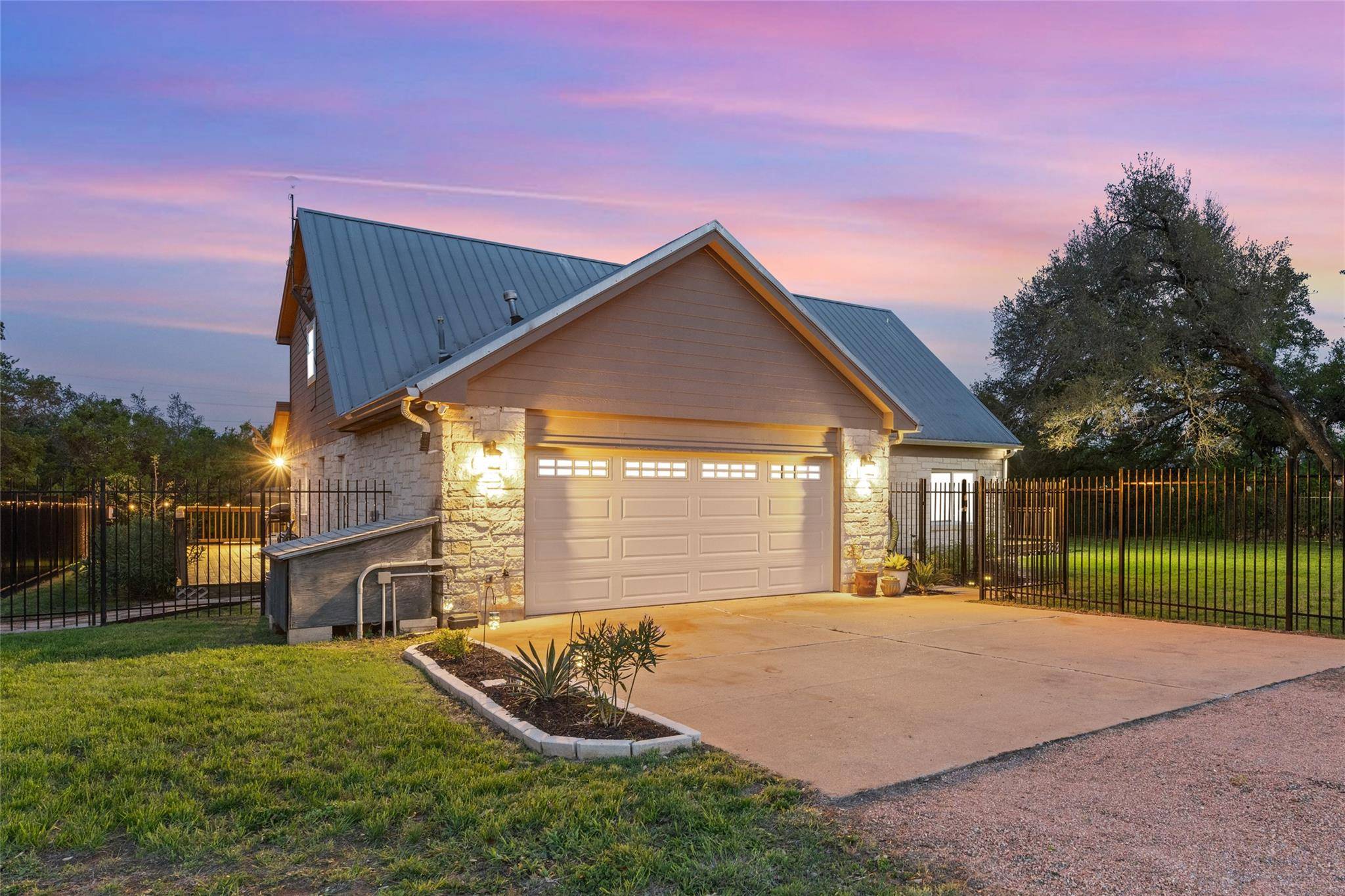 Spicewood, TX 78669,260 County Road 413