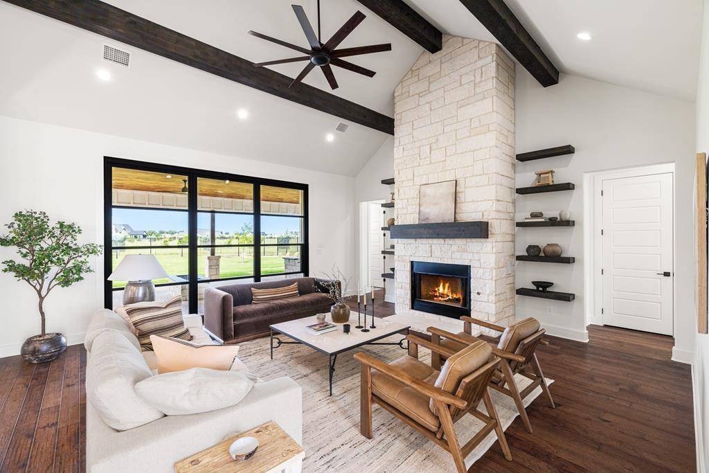 Fredericksburg, TX 78624,306 Interlaken ST