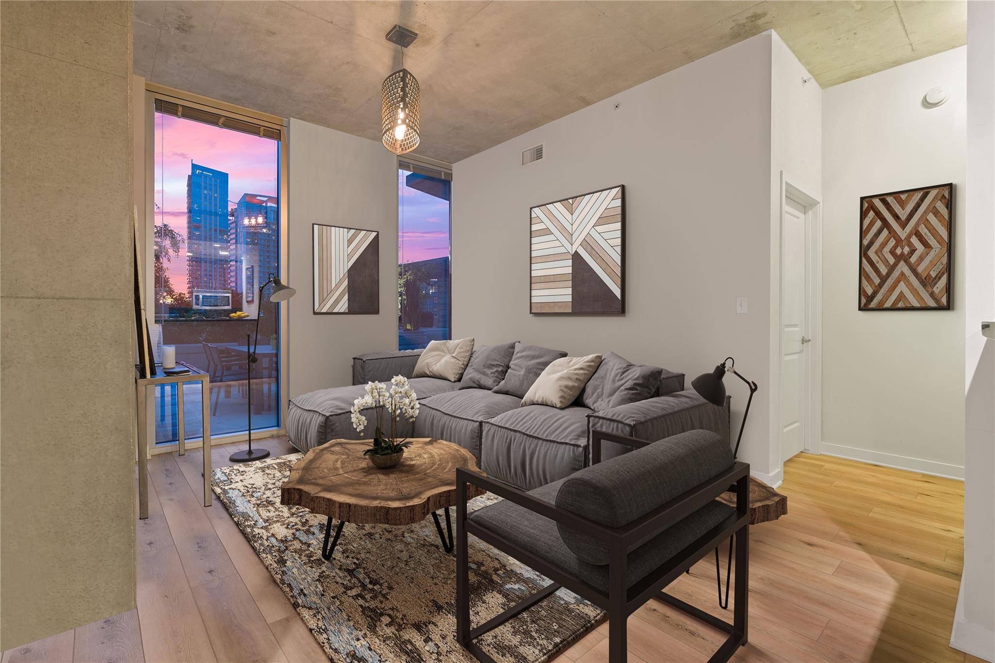 Austin, TX 78701,360 Nueces ST #914