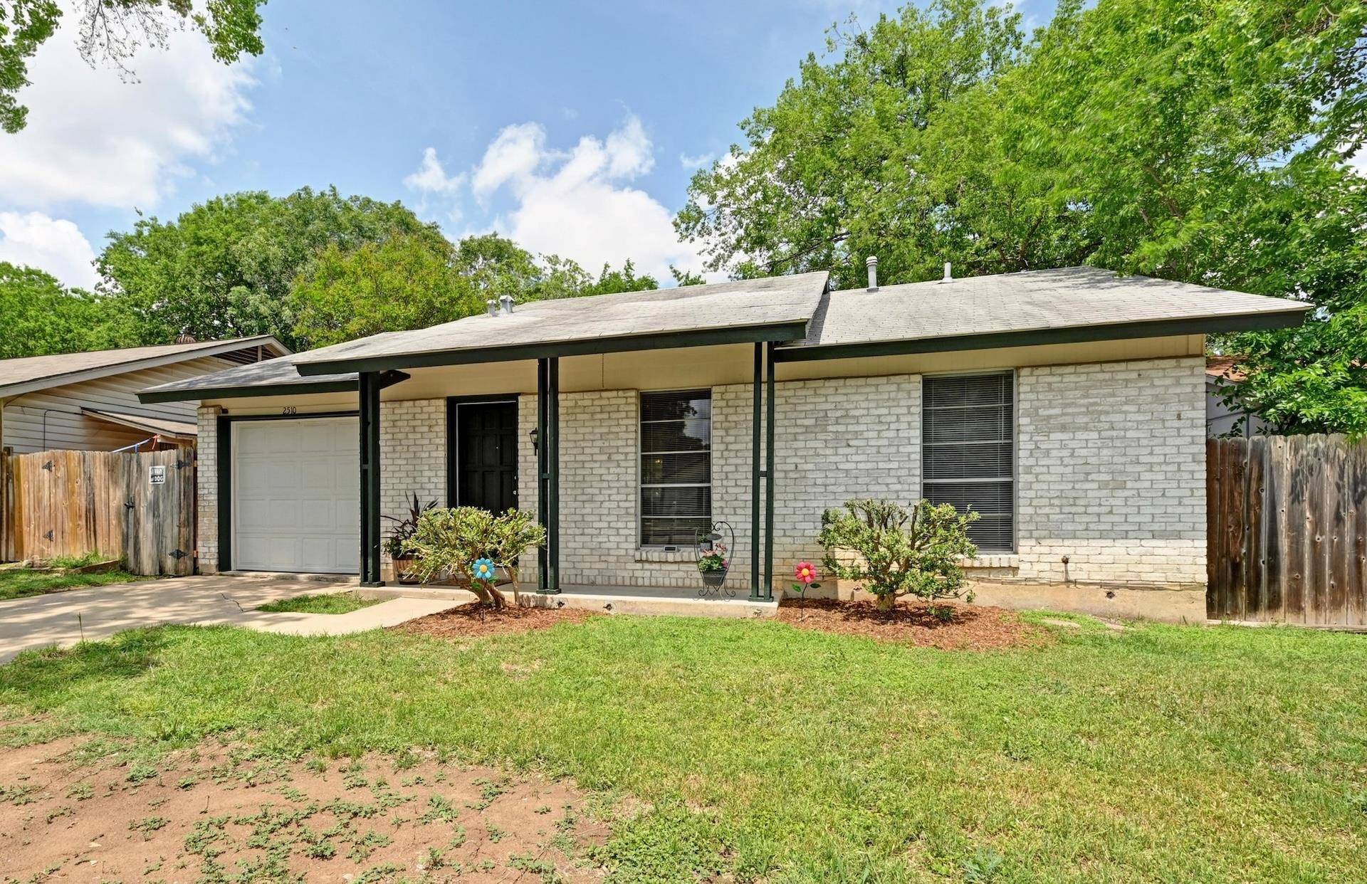 Austin, TX 78744,2510 Rockridge DR