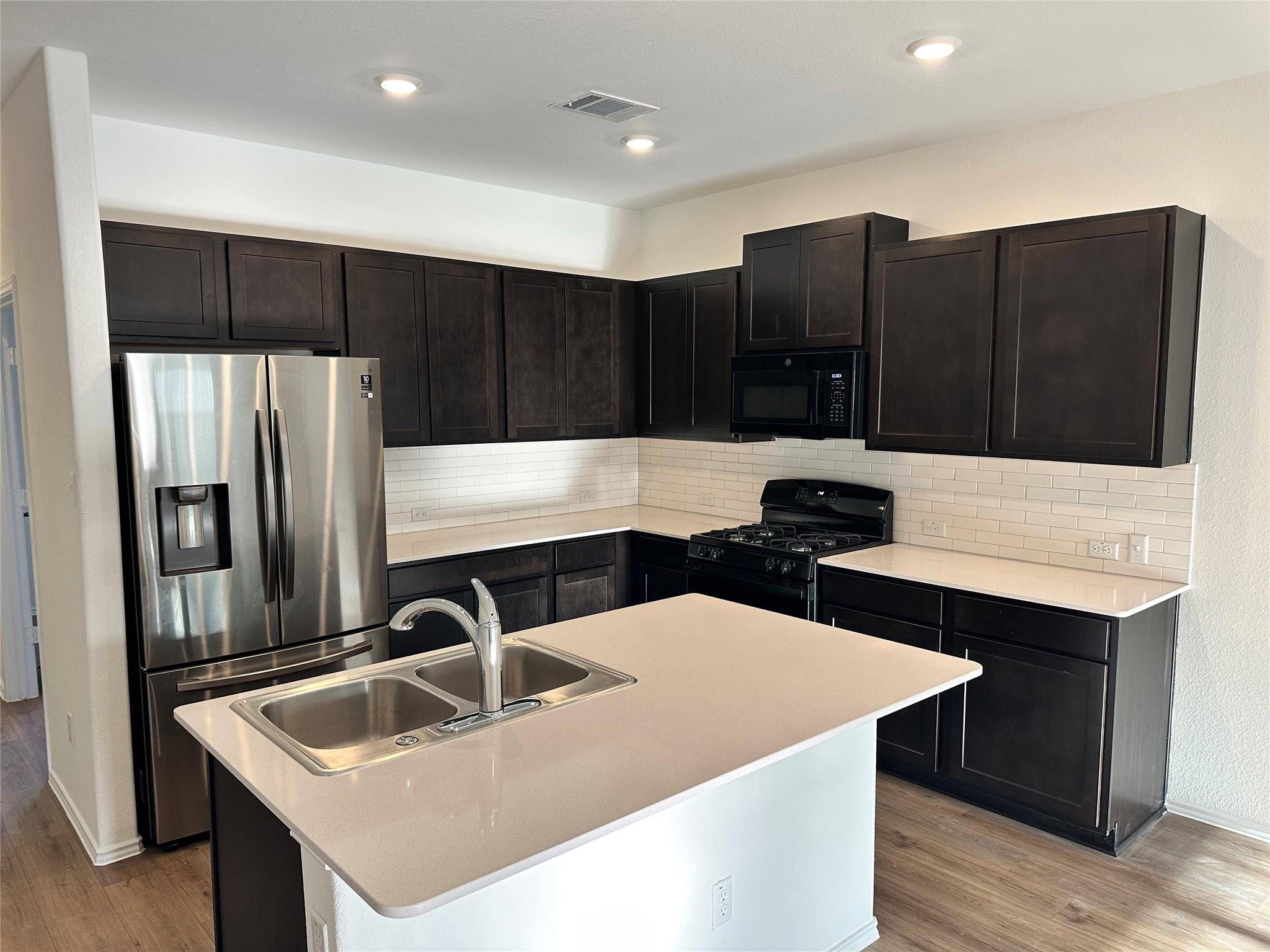 Hutto, TX 78634,110 Montego ST