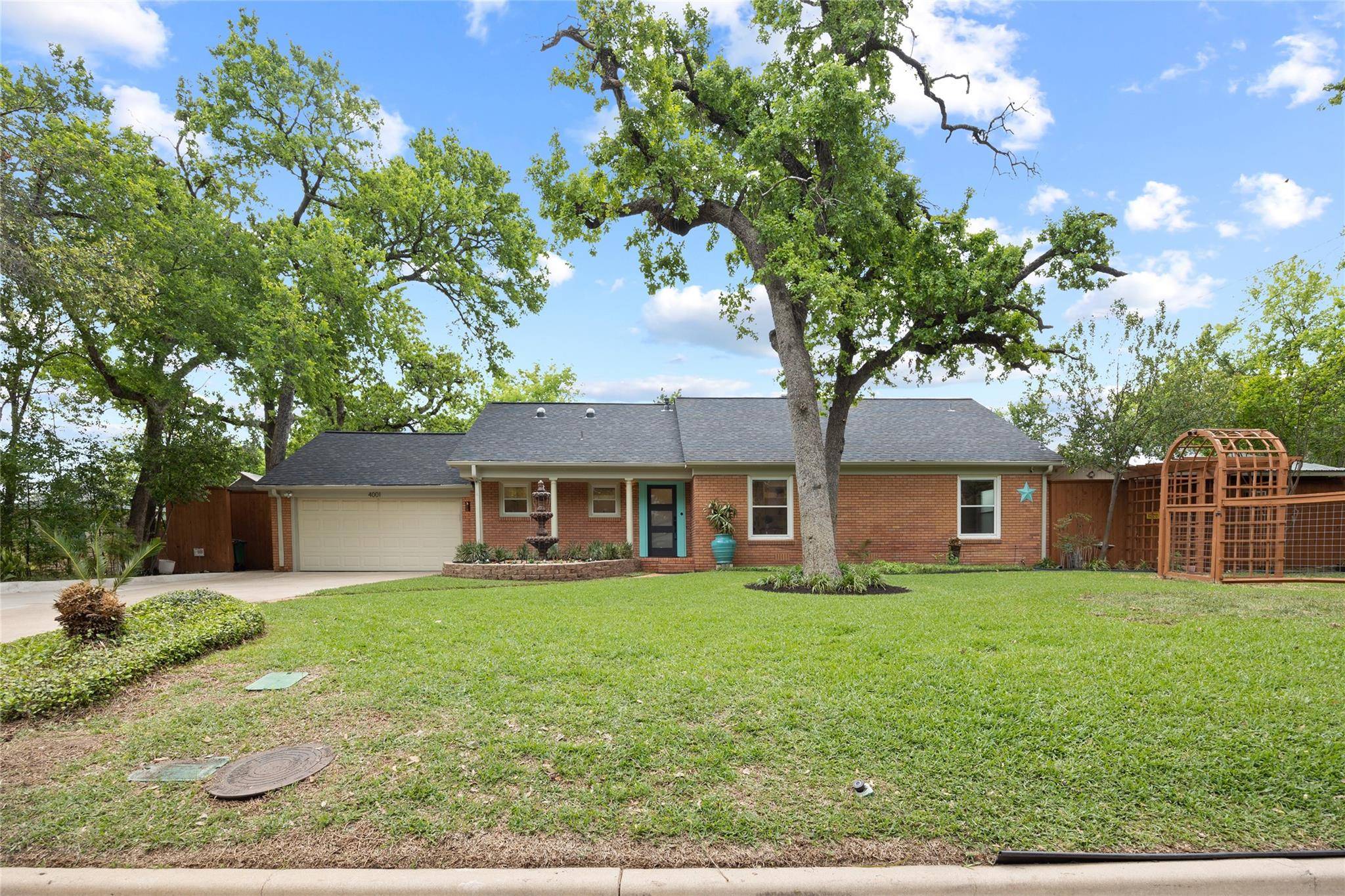 Austin, TX 78722,4001 Wrightwood RD