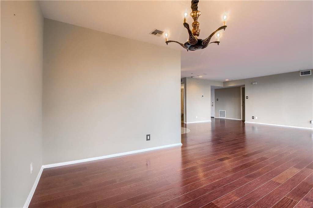 Austin, TX 78701,40 N Interstate 35 #4D2