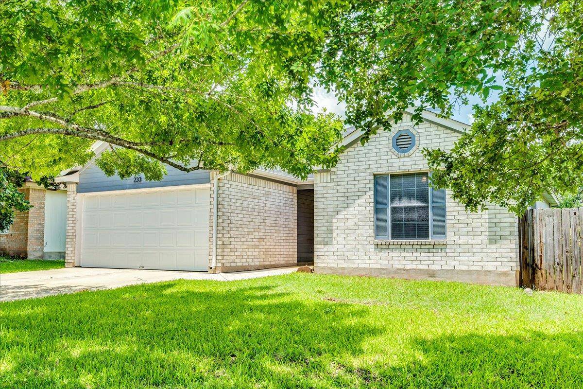Lockhart, TX 78644,233 Sunshadow DR