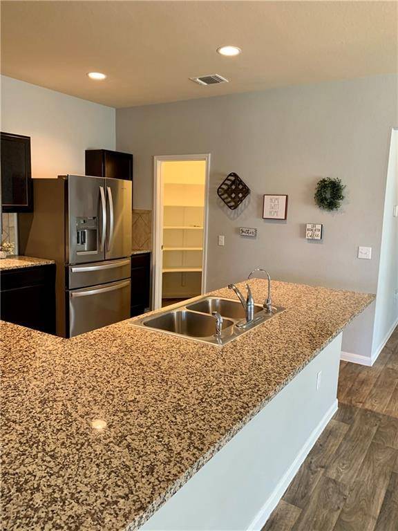 Hutto, TX 78634,138 Sulphur River LOOP