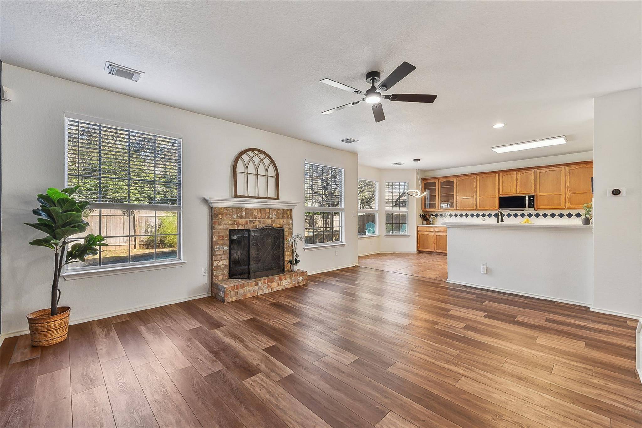 Cedar Park, TX 78613,104 Whitechapel CT