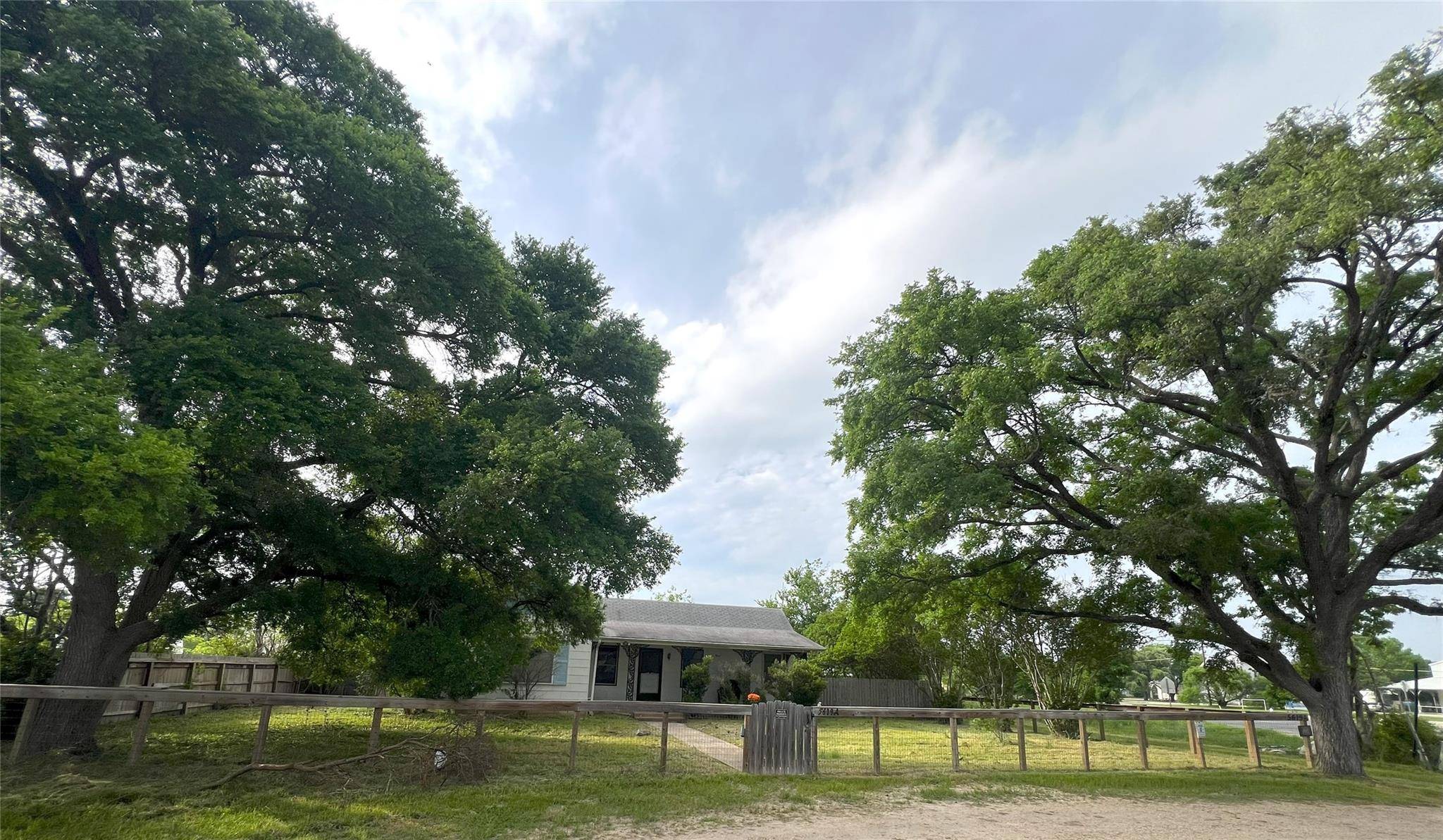 Cedar Creek, TX 78612,5619 Fm 535 #A