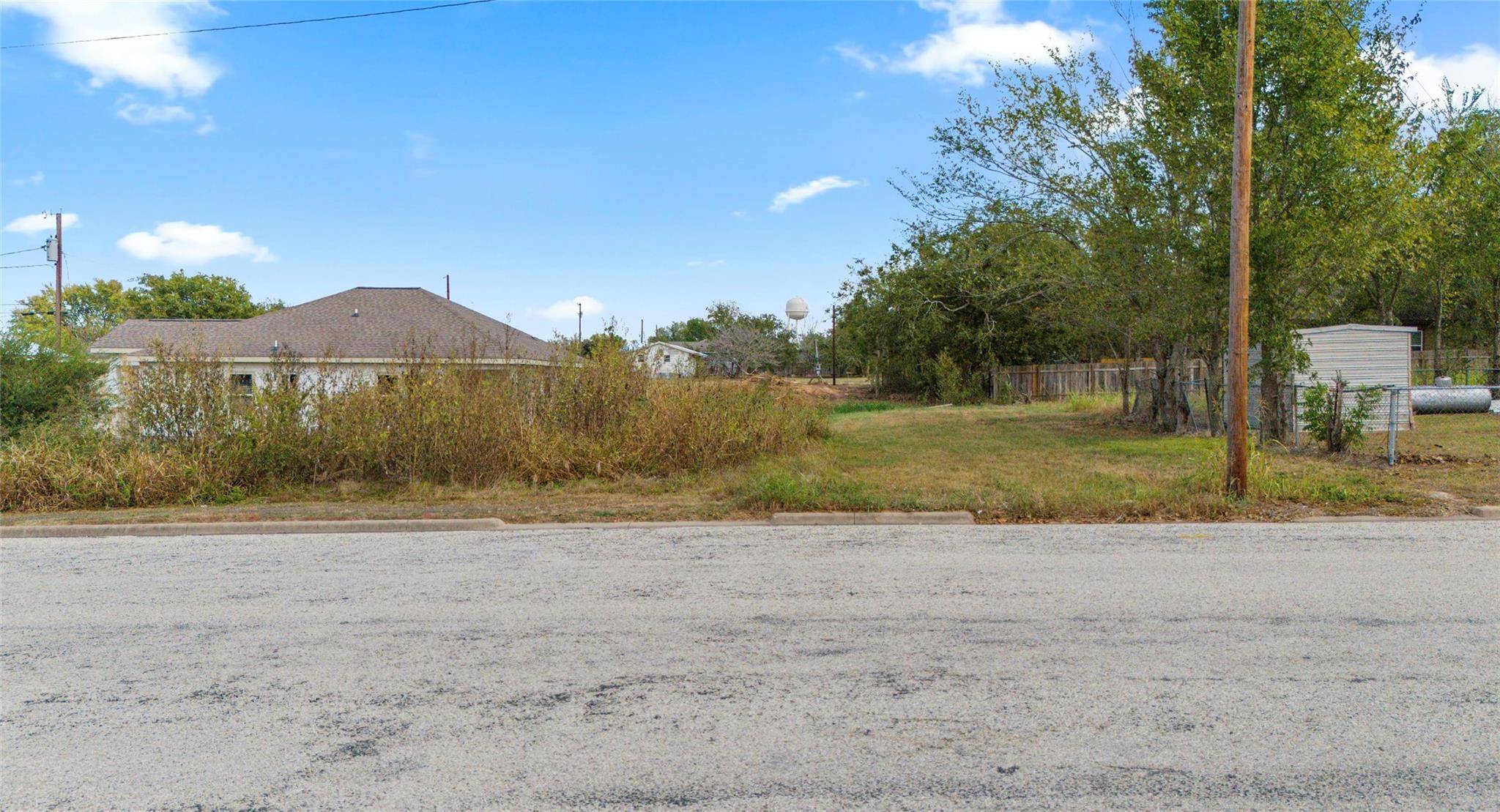 Giddings, TX 78942,366 N Dallas ST