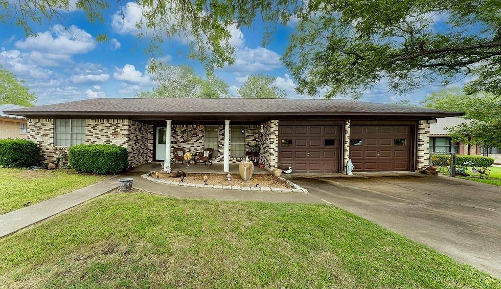 La Grange, TX 78945,860 Helter ST