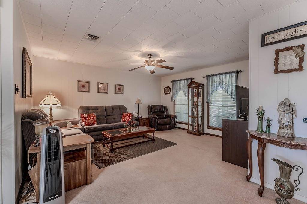 La Grange, TX 78945,860 Helter ST