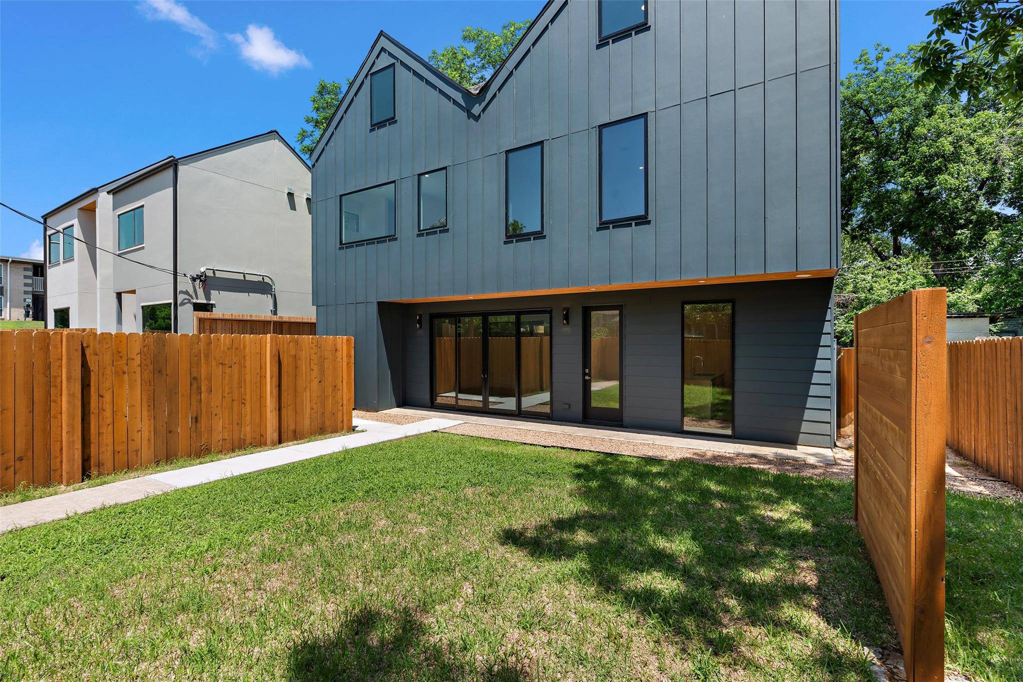 Austin, TX 78722,2107 Maple Ave
