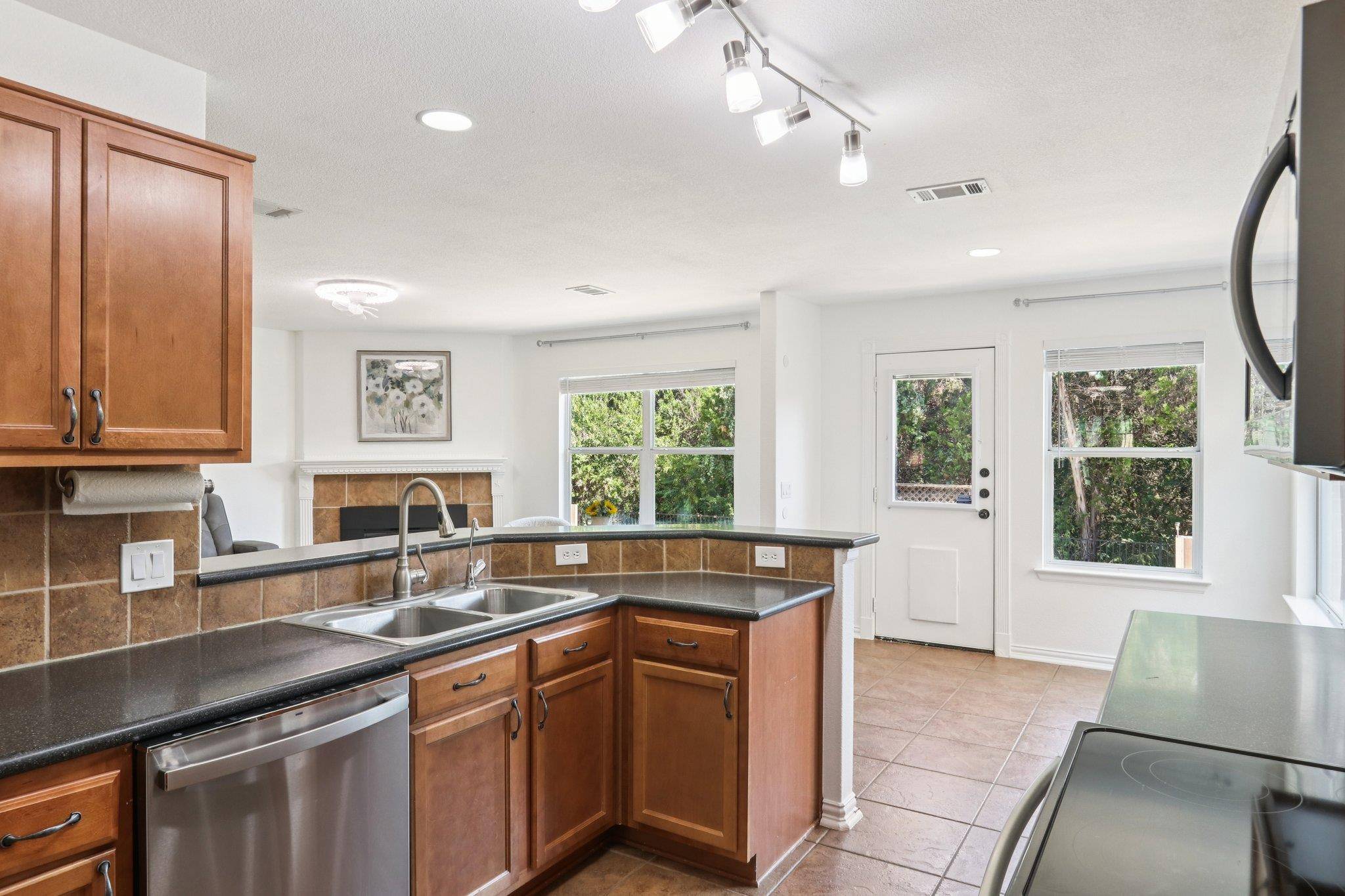 Leander, TX 78641,228 Hoot Owl LN N