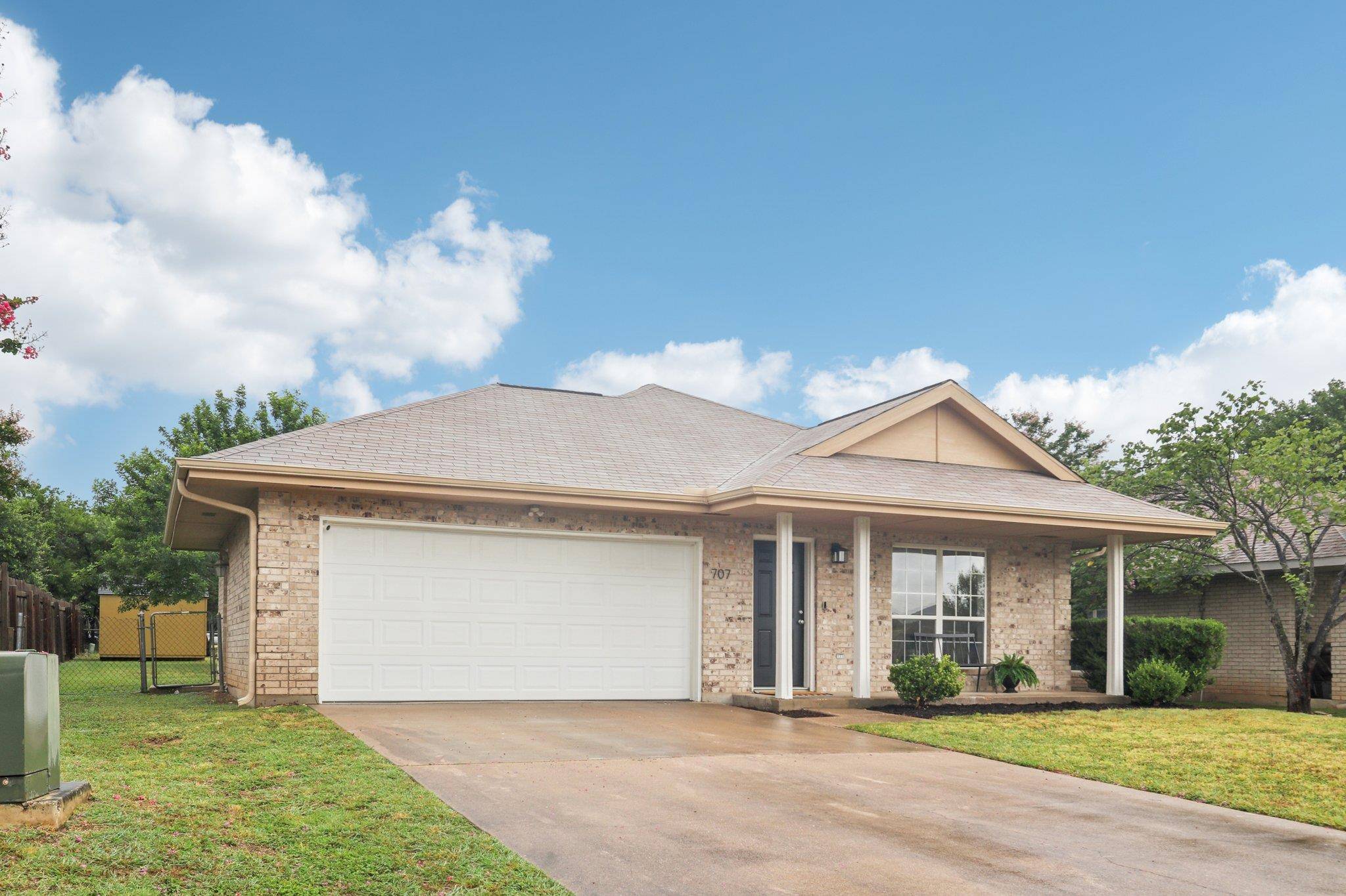 Leander, TX 78641,707 Mason ST