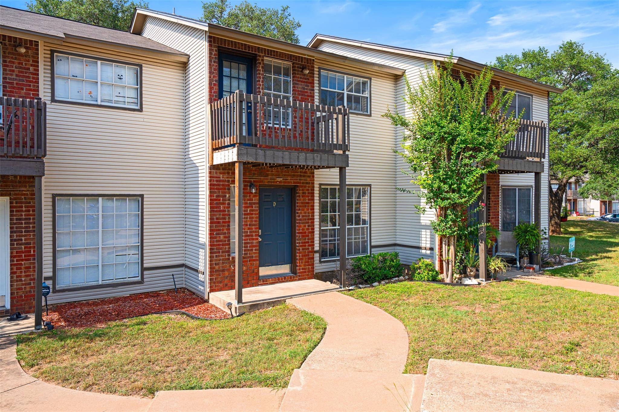 Austin, TX 78741,1807 River Crossing CIR #B