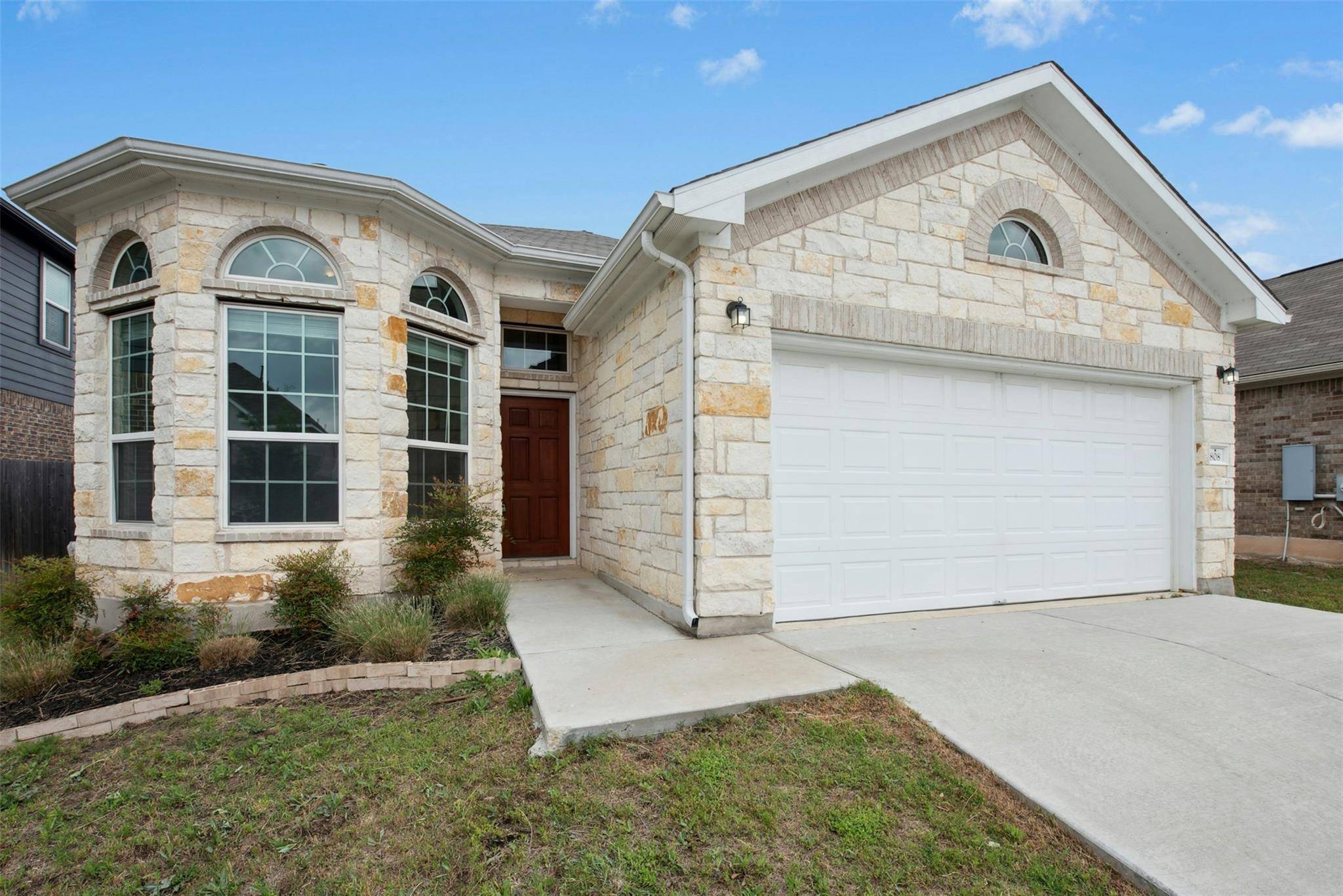 Buda, TX 78610,808 Leadtree LOOP