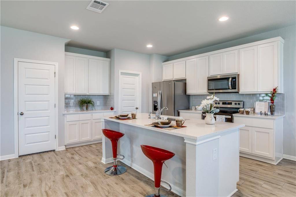 Jarrell, TX 76537,121 Quiet Man DR