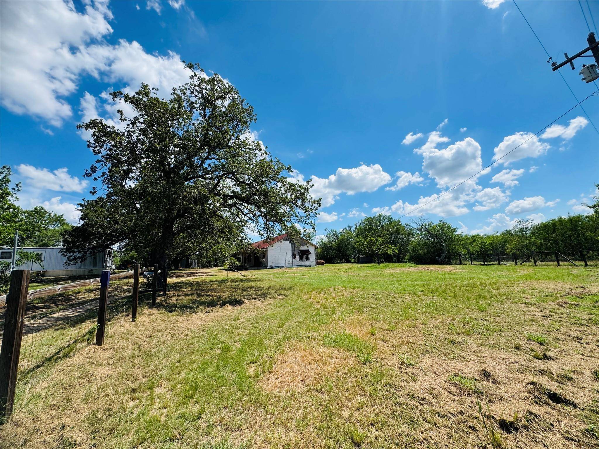 Red Rock, TX 78662,1194 Track RD