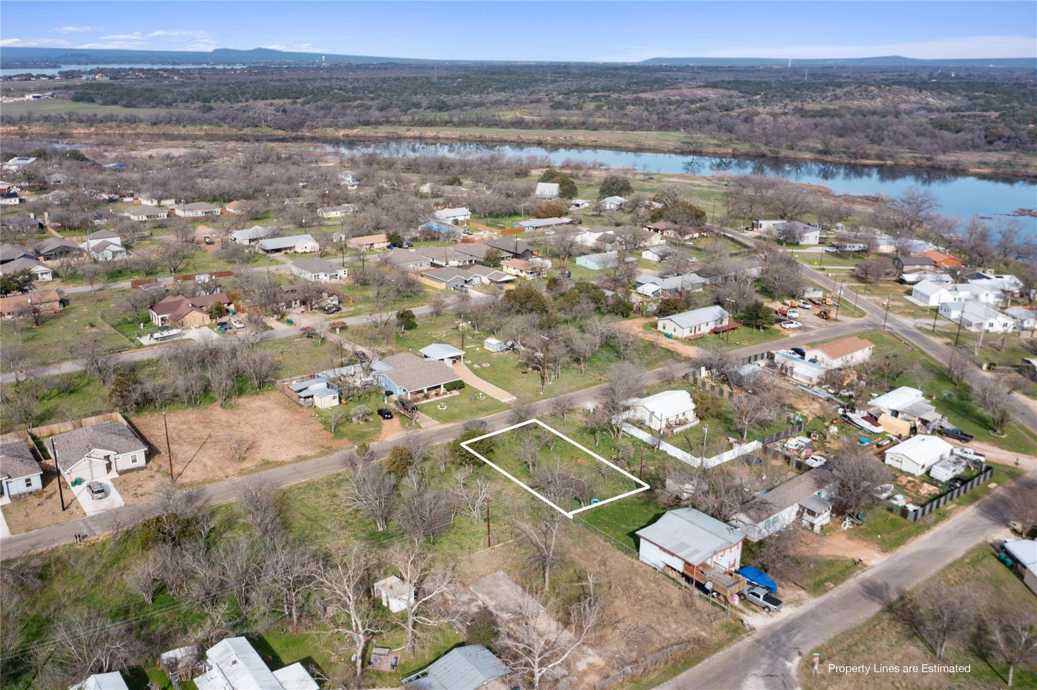 Cottonwood Shores, TX 78657,000 Driftwood LN