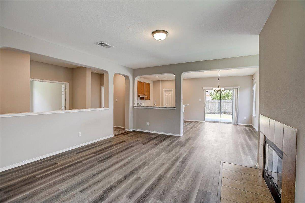 Pflugerville, TX 78660,809 Oatmeal DR