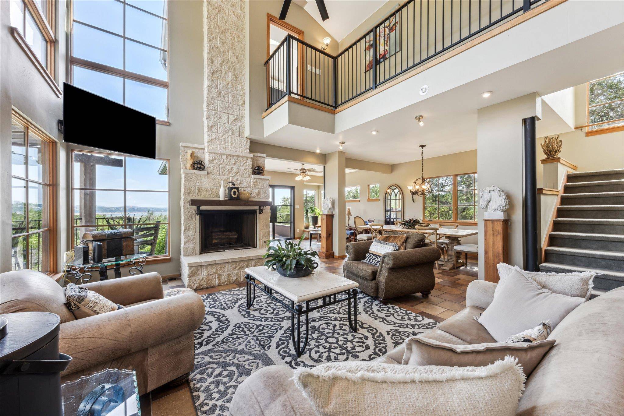Austin, TX 78732,13801 Lake View DR