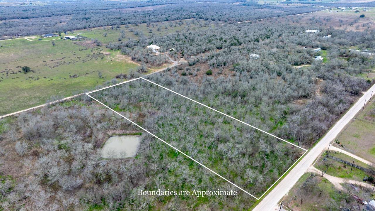 Luling, TX 78648,379 Union Hill RD