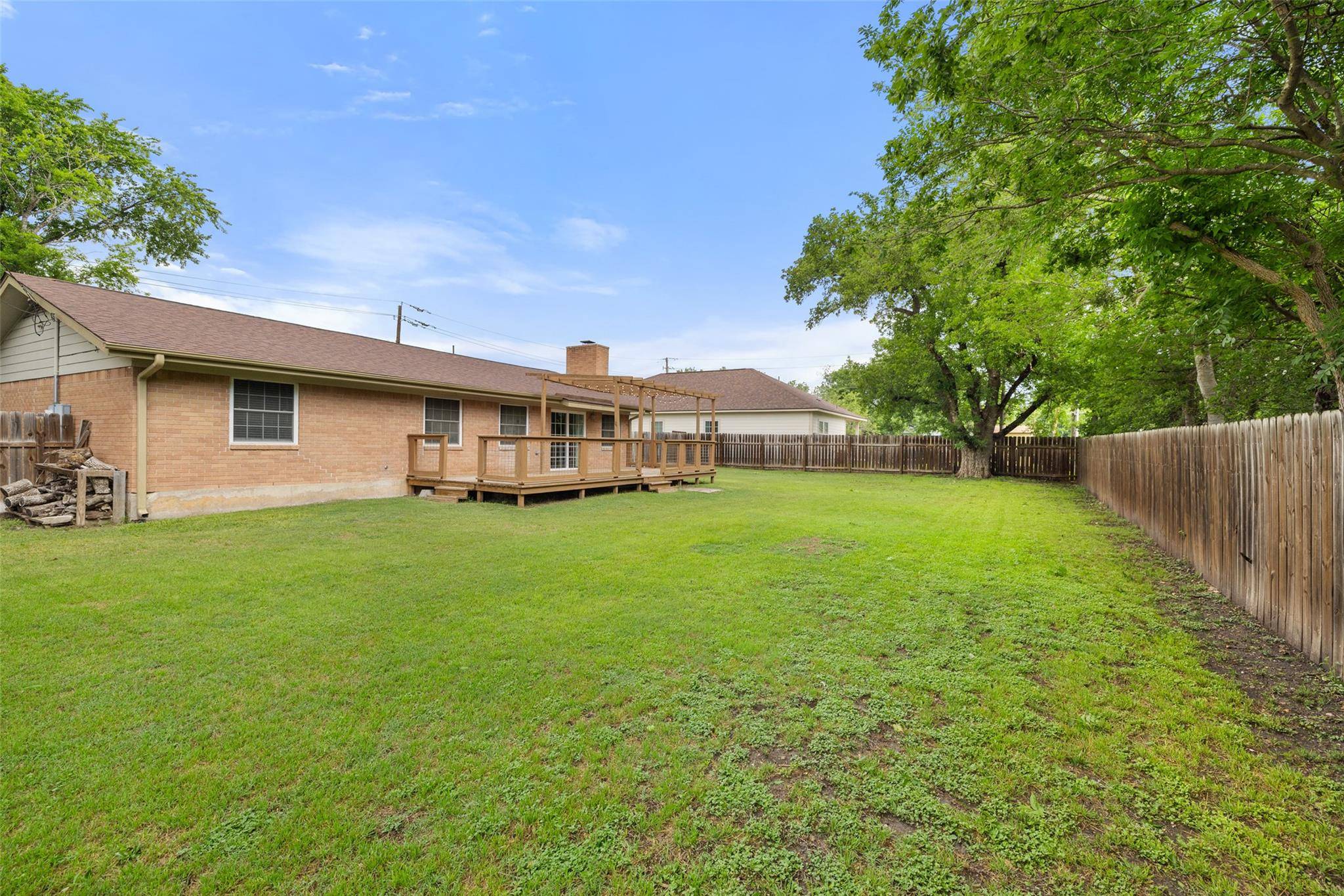 Taylor, TX 76574,216 Lizzie ST