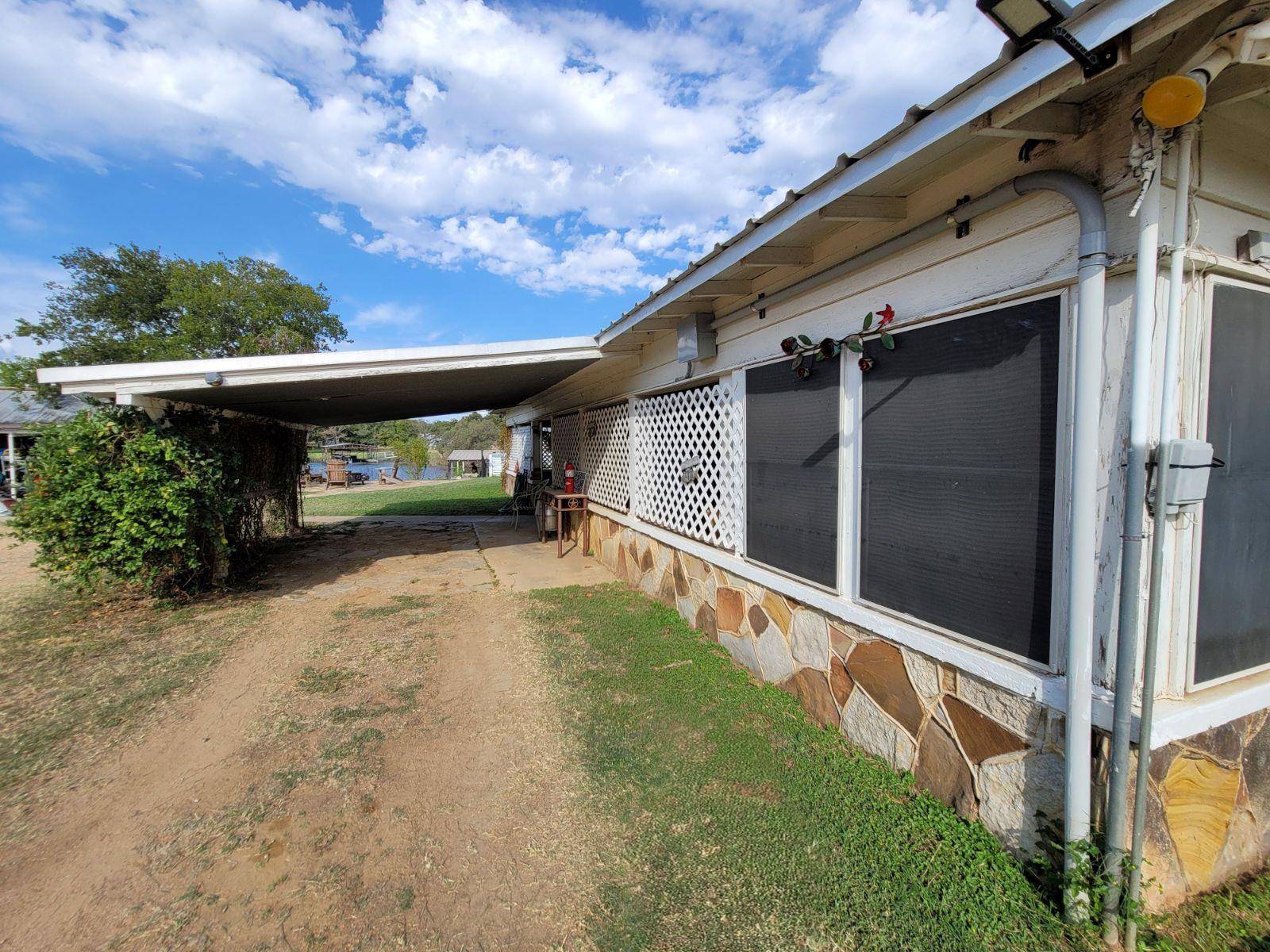 Tow, TX 78672,161 Alexander DR #1