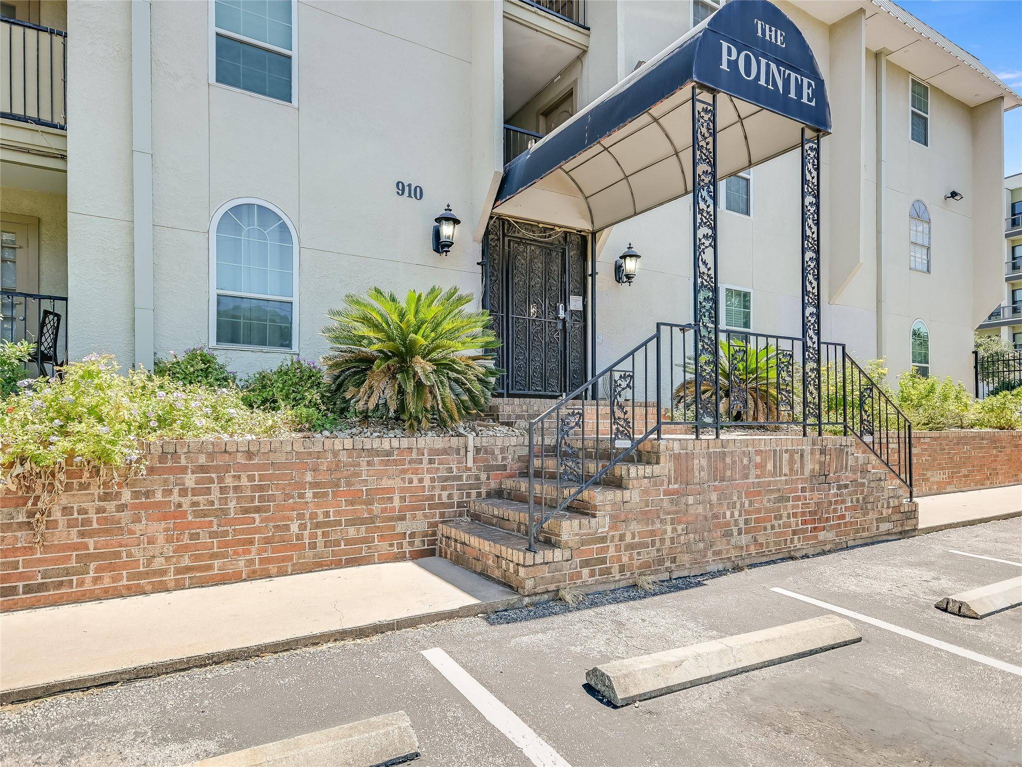 Austin, TX 78705,910 Duncan LN #42