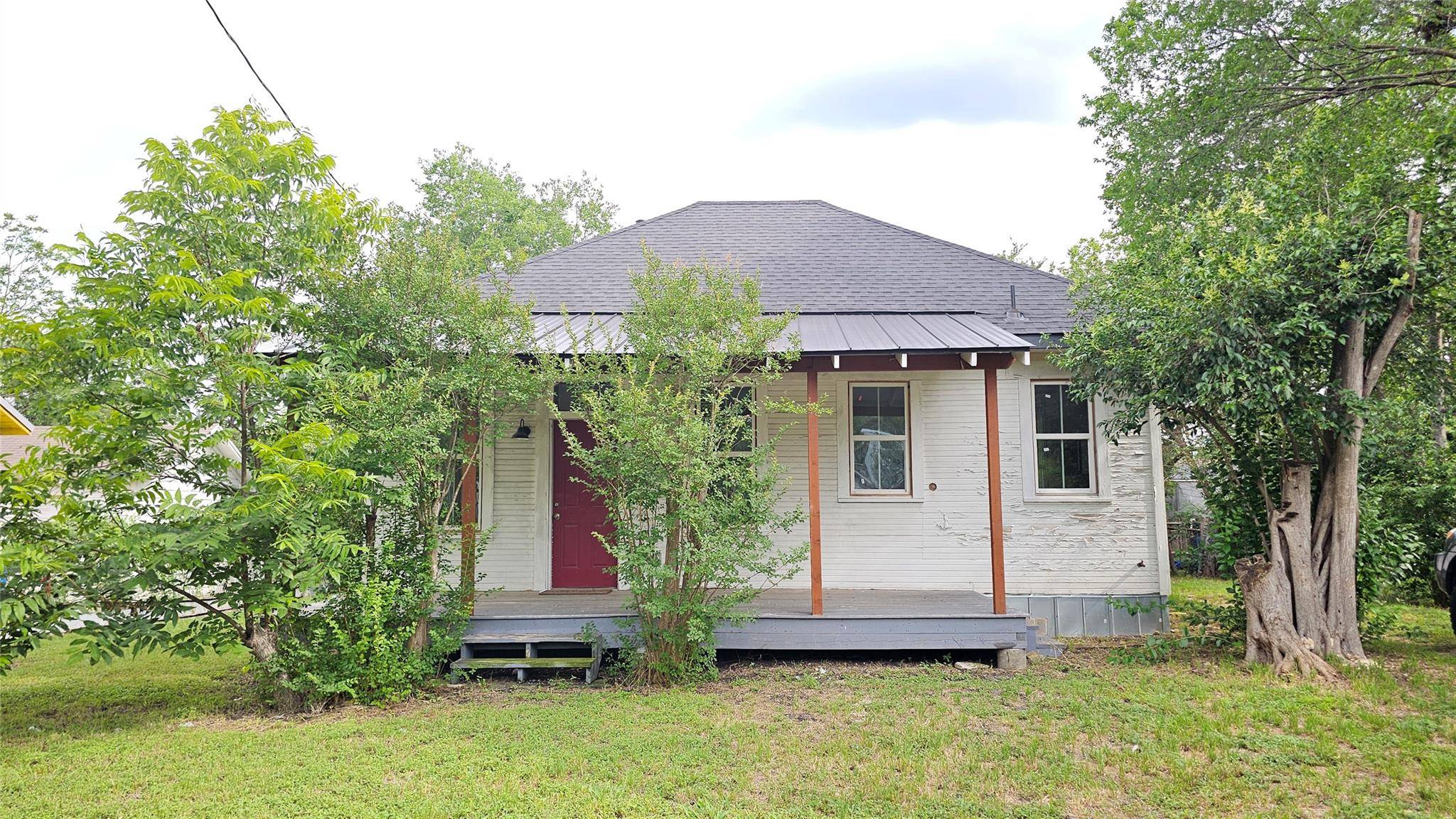 Taylor, TX 76574,917 W 6th ST