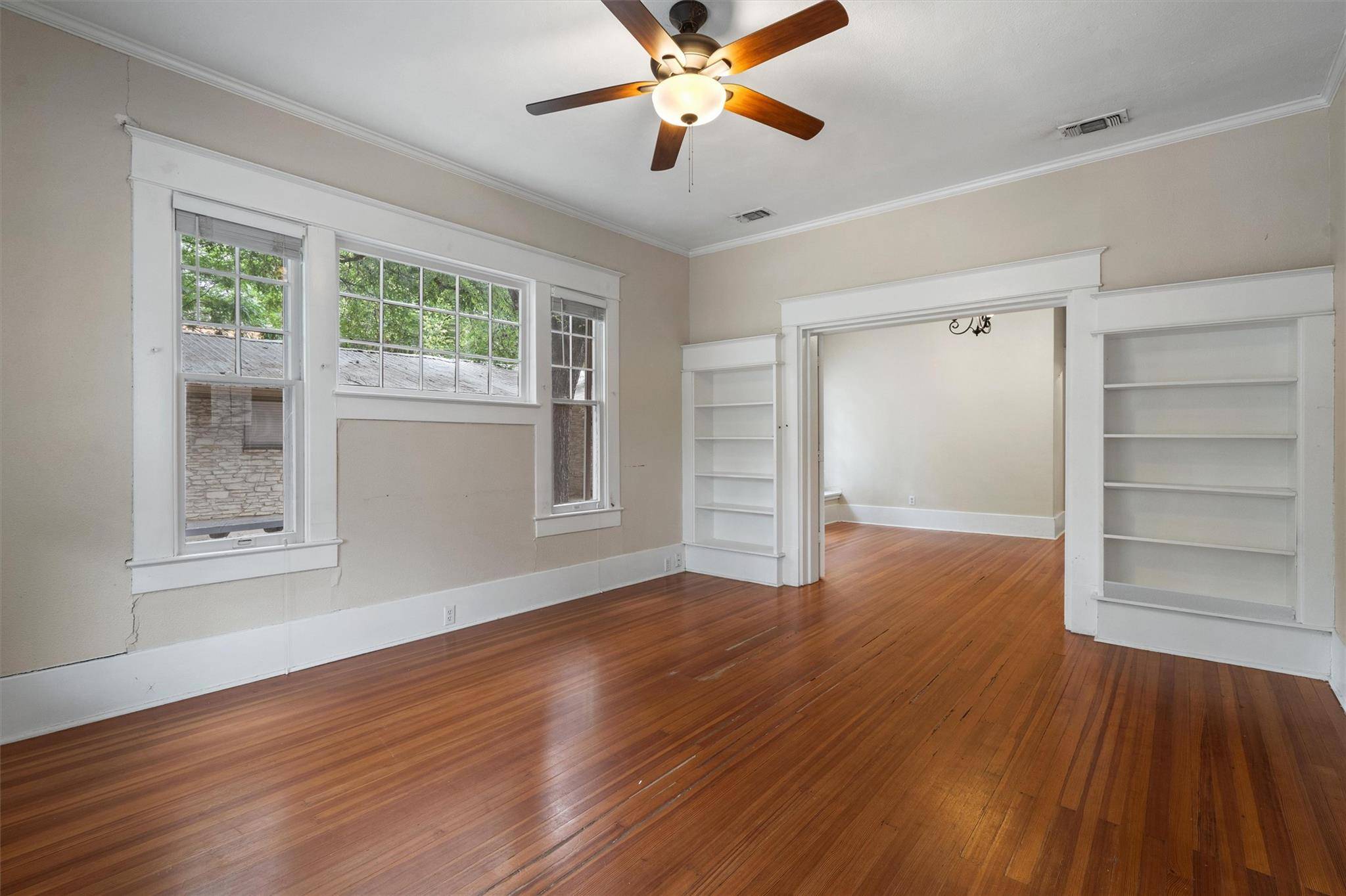 Austin, TX 78705,1909 David ST