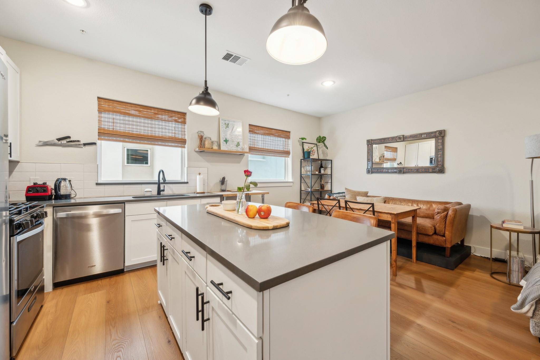 Austin, TX 78722,2827 Manor RD #3104