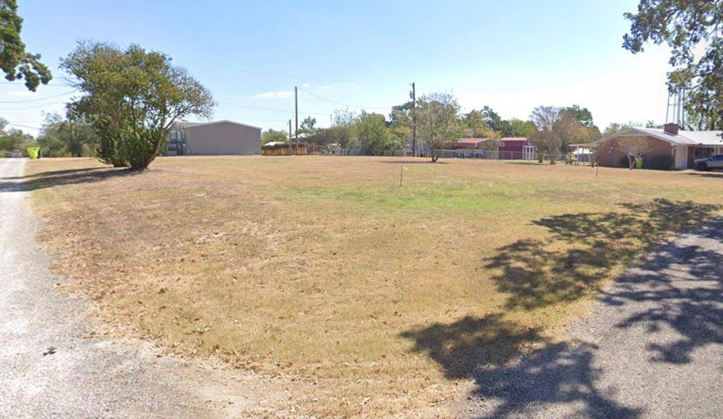 Mcdade, TX 78650,108 Brown RD