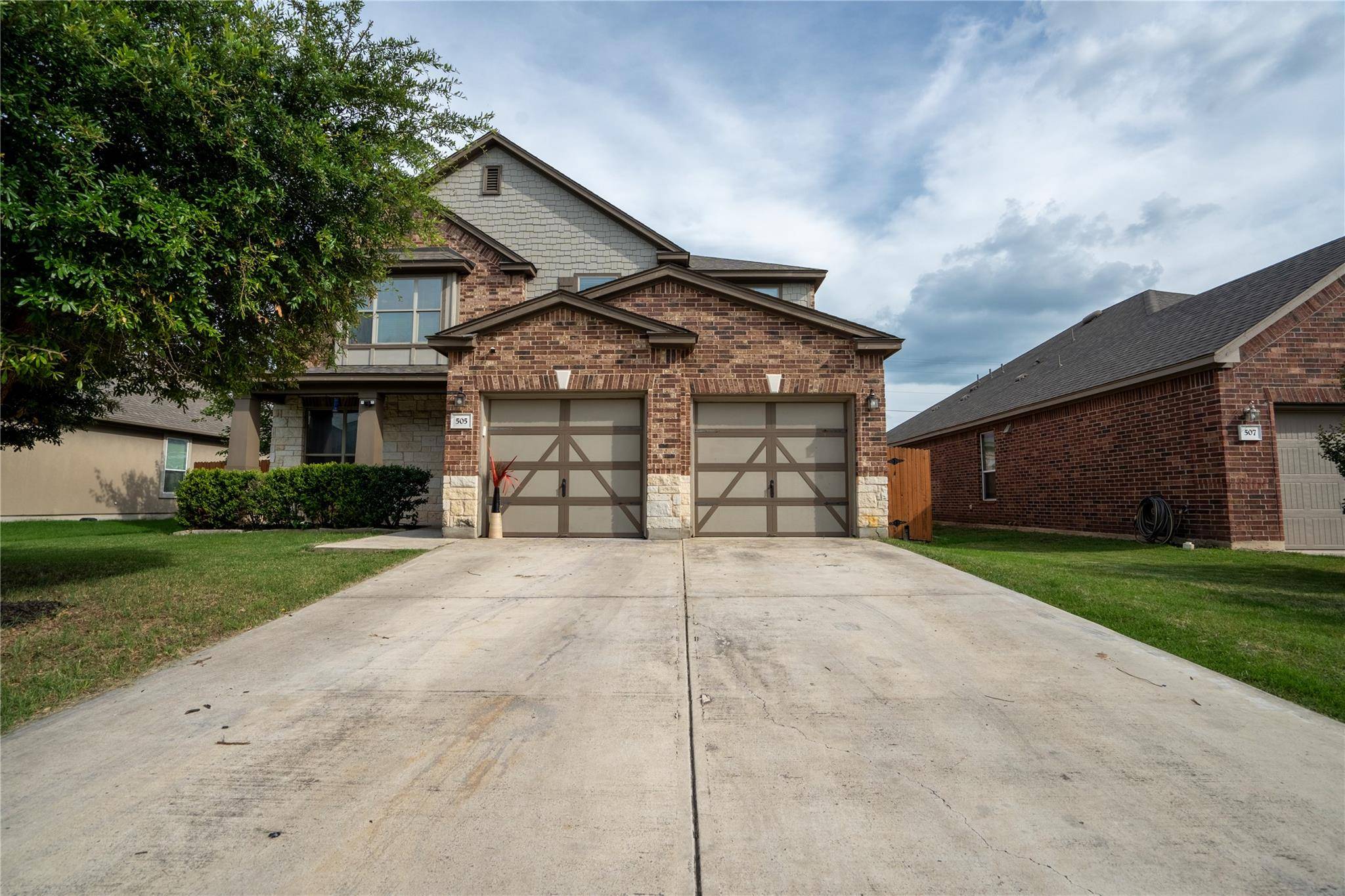 Taylor, TX 76574,505 Yosemite TRL