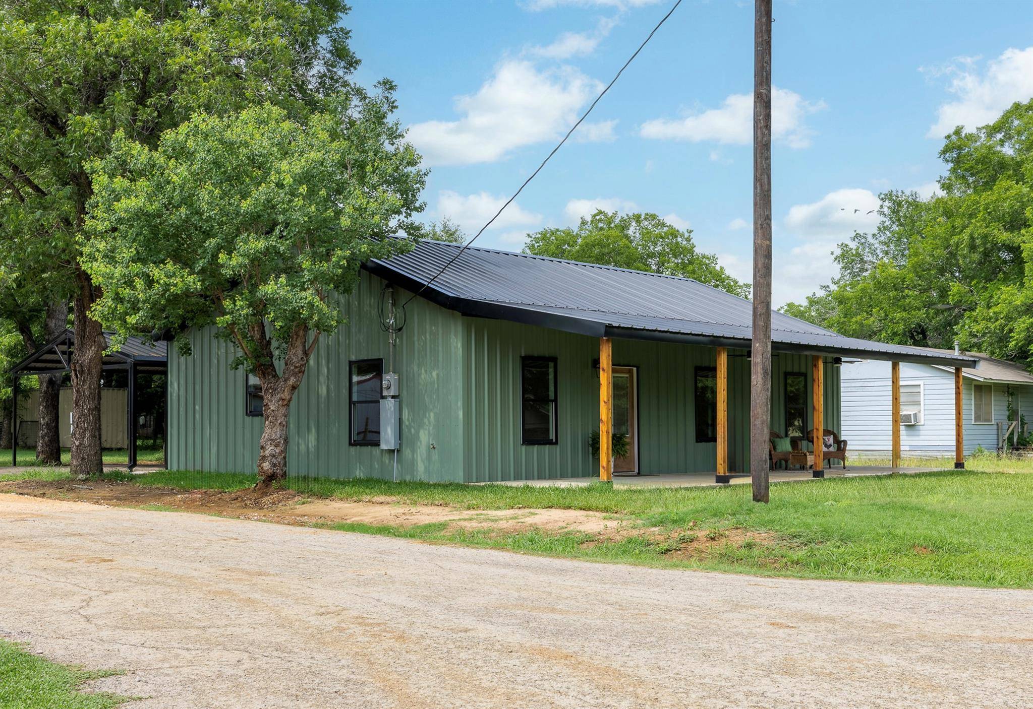 Lexington, TX 78947,228 Cherry DR