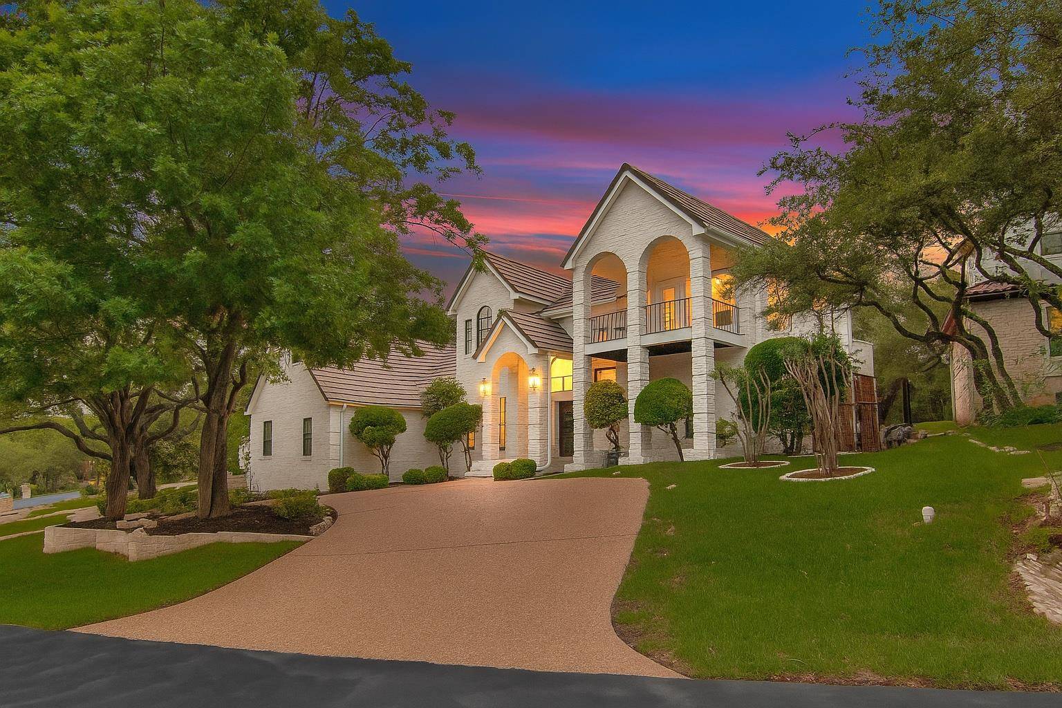 The Hills, TX 78738,20 Hedgebrook WAY