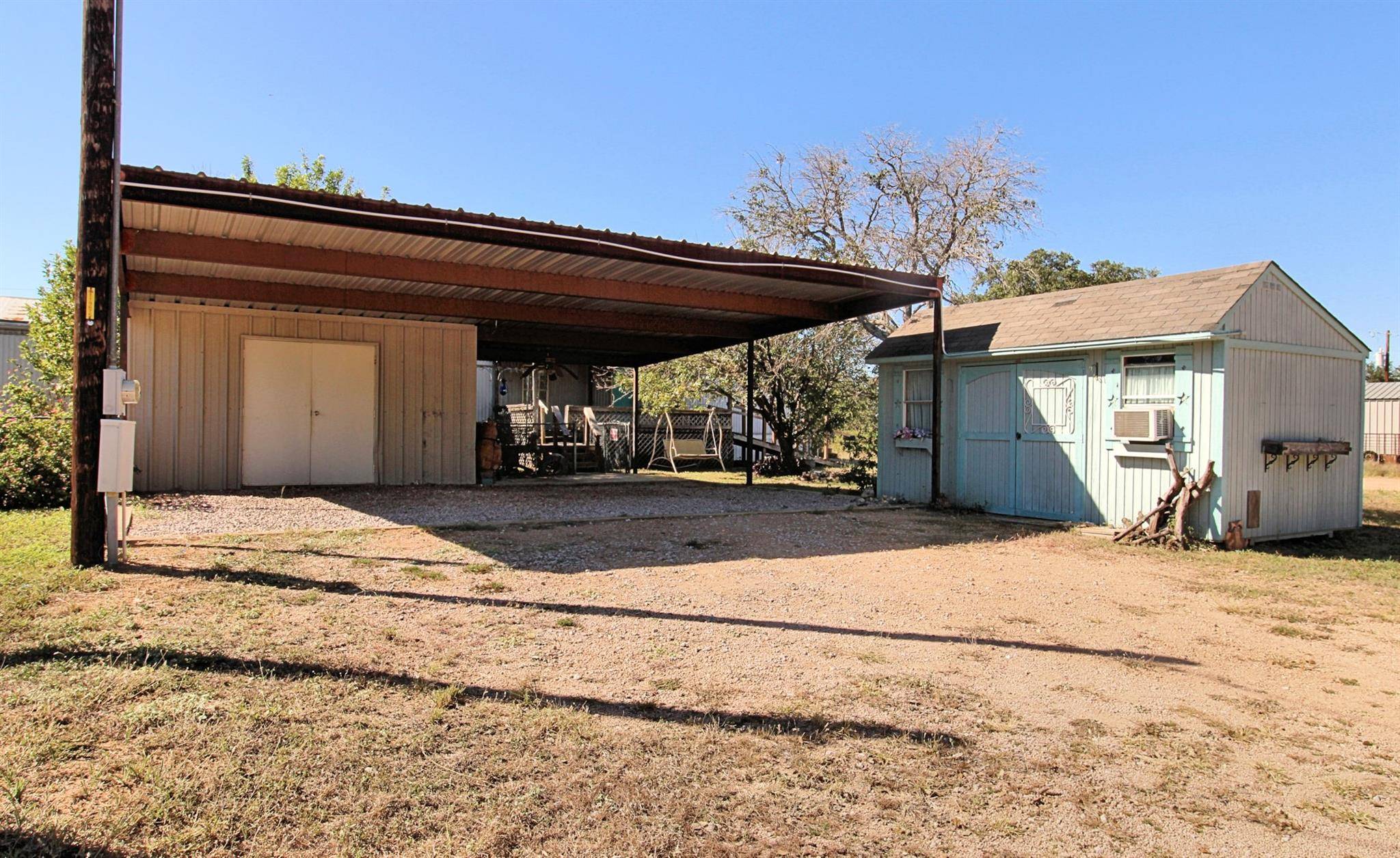 Kingsland, TX 78639,125 Flyway LN