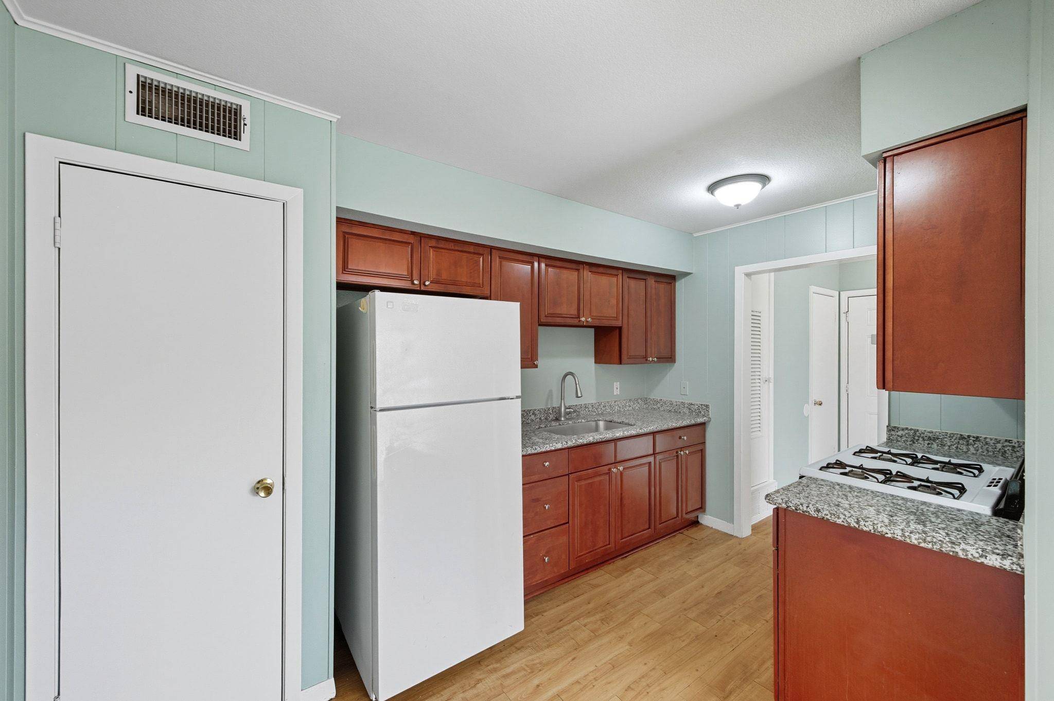 Austin, TX 78741,2206 Mission Hill CIR #103