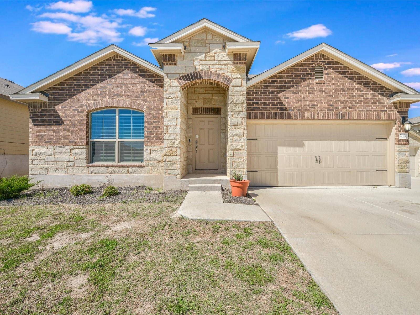 Jarrell, TX 76537,213 Midas LN