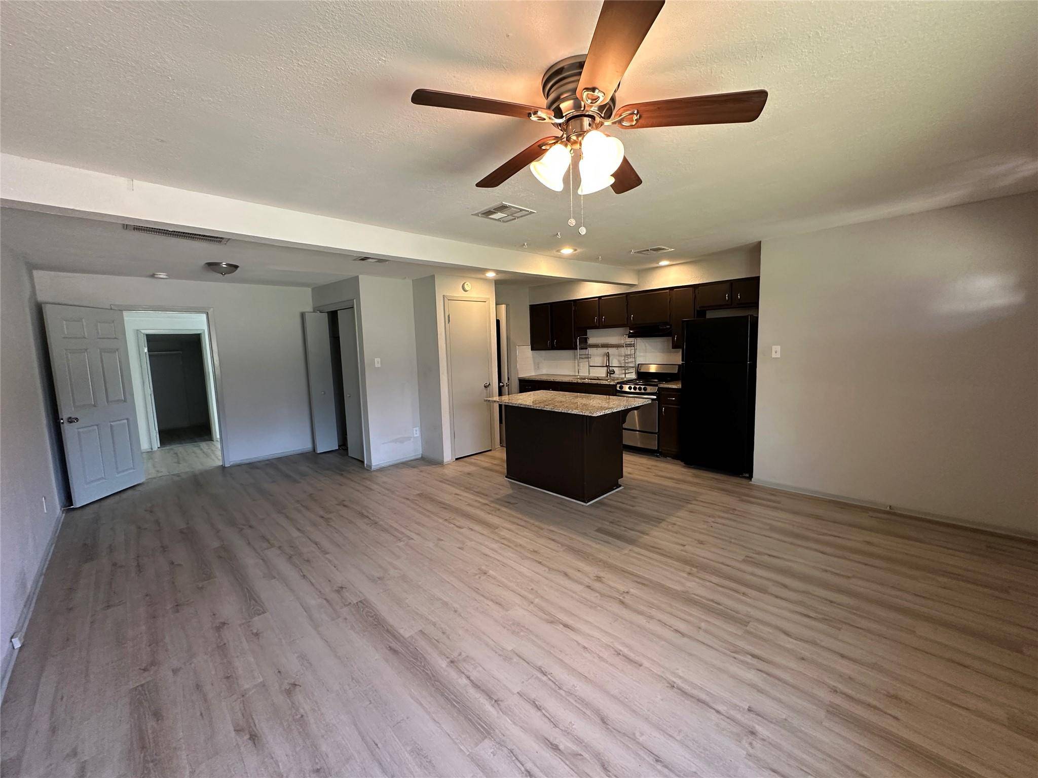 Austin, TX 78745,7011 Cooper LN #B