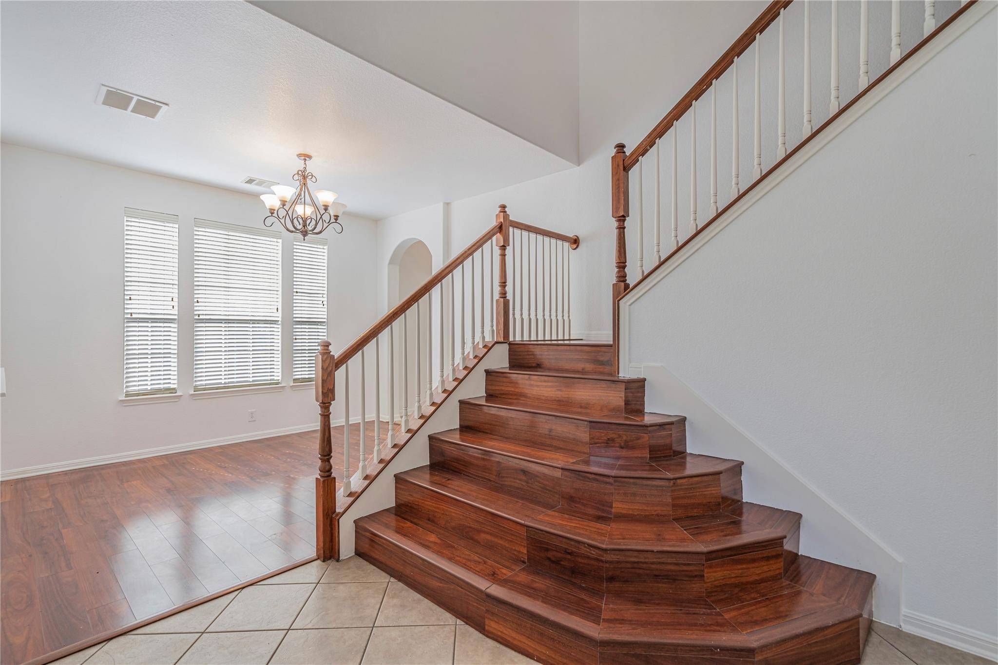 Austin, TX 78749,6205 York Bridge CIR