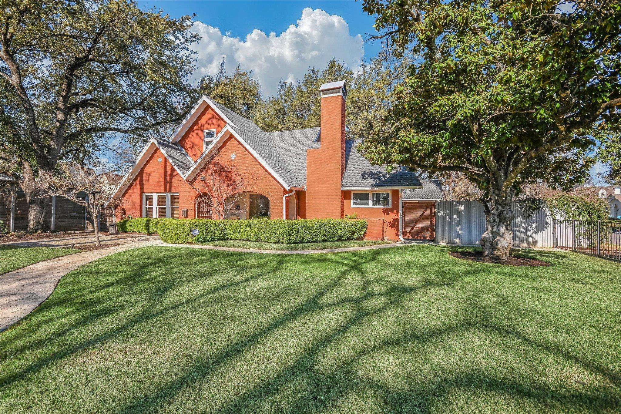 Austin, TX 78703,2712 Oakhurst Ave