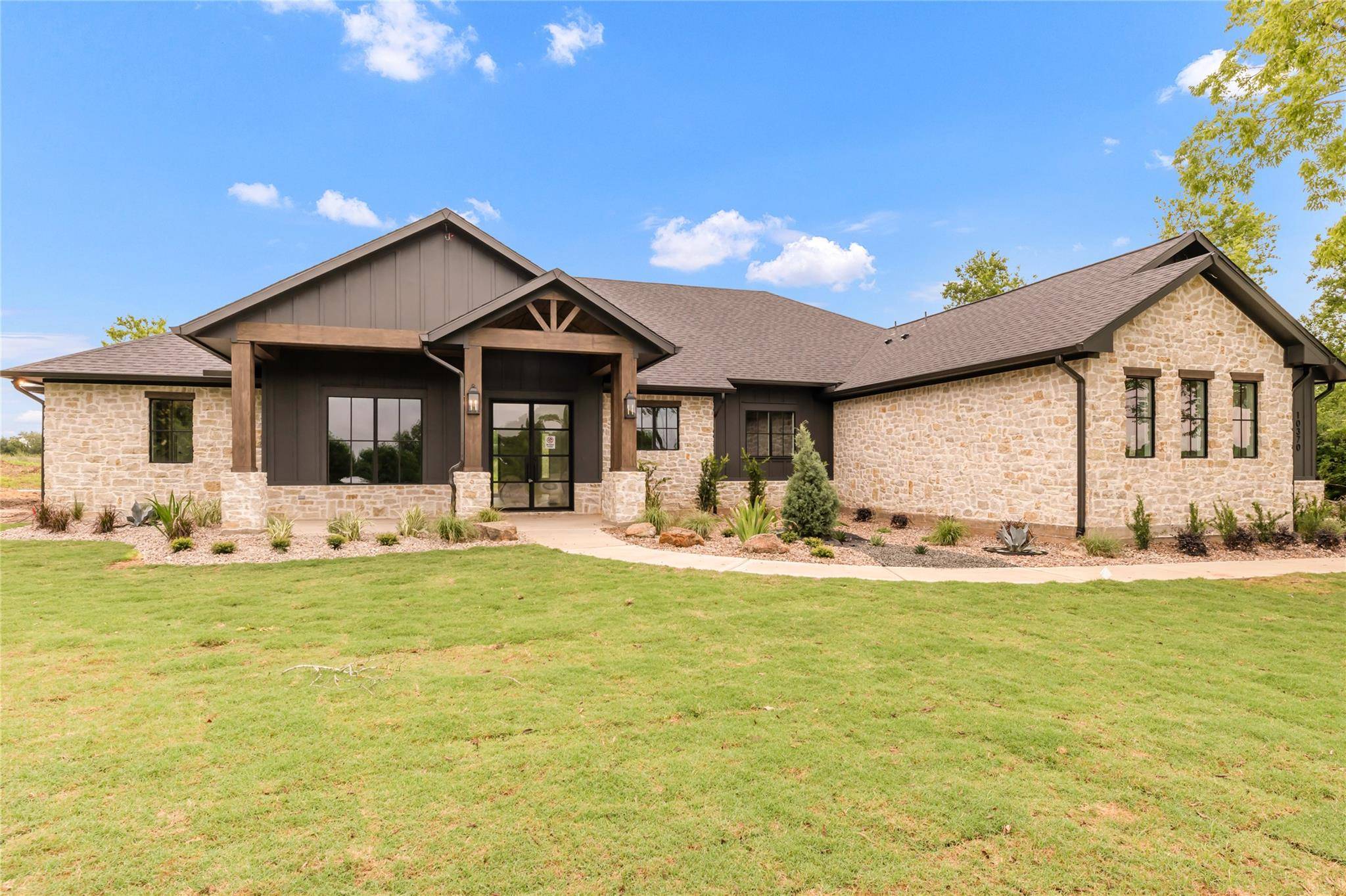Chappell Hill, TX 77426,10370 Pecan Grove CT