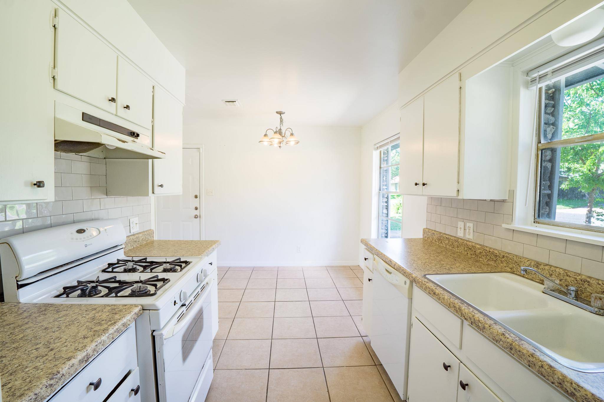 Austin, TX 78757,8204 Easter CV