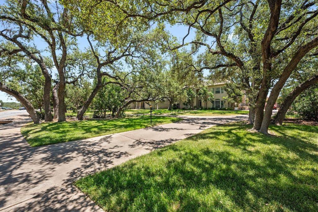 Lakeway, TX 78734,Address not disclosed