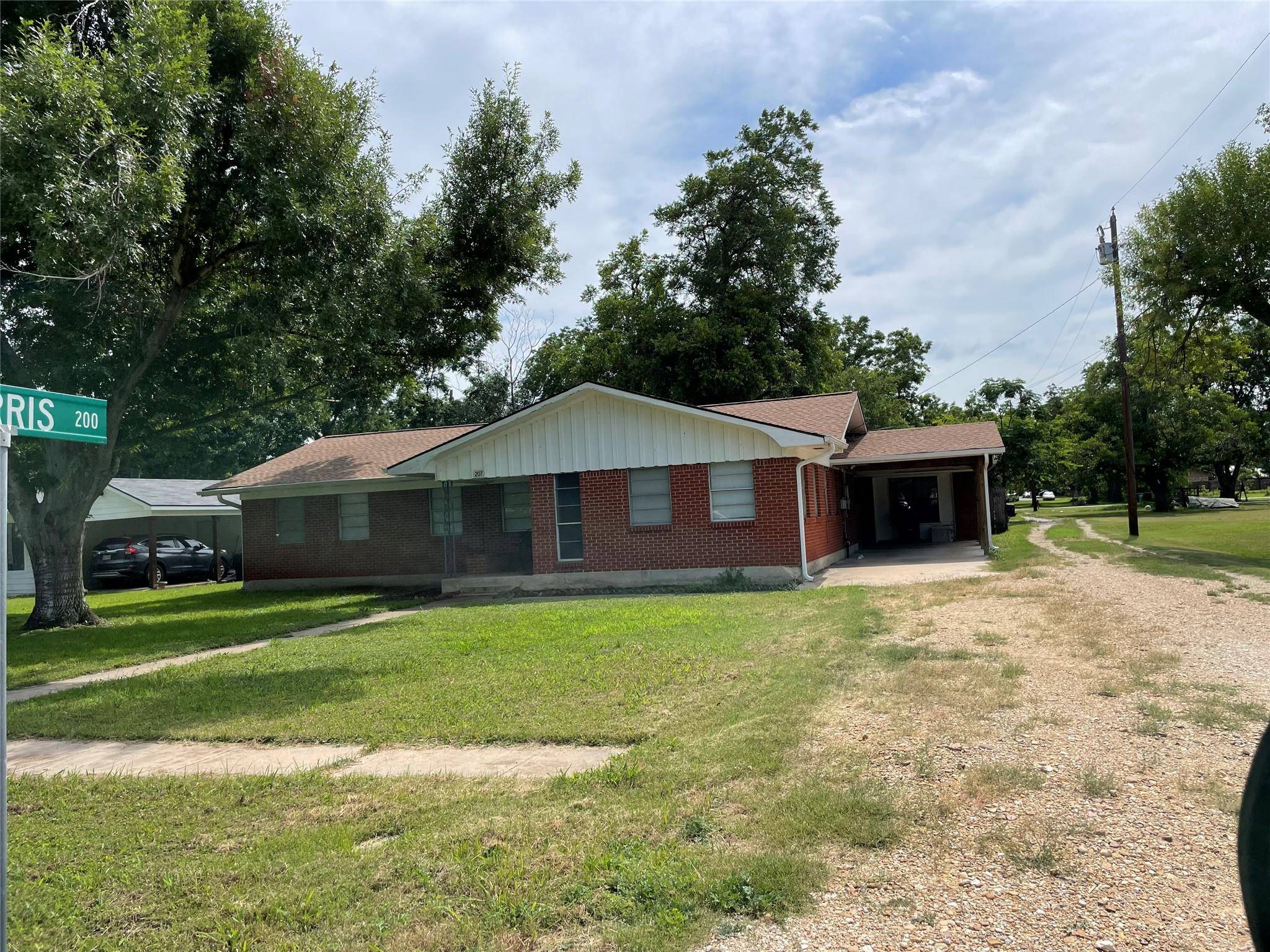 Thorndale, TX 76577,207 N North 1st St. ST