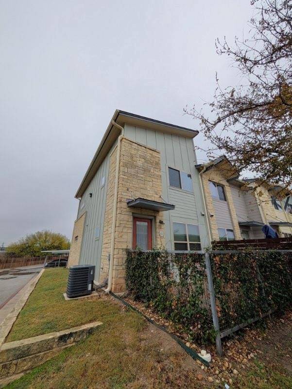 Austin, TX 78745,7805 Cooper LN #404