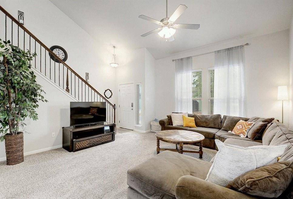 Austin, TX 78744,5808 Needle Nook CT