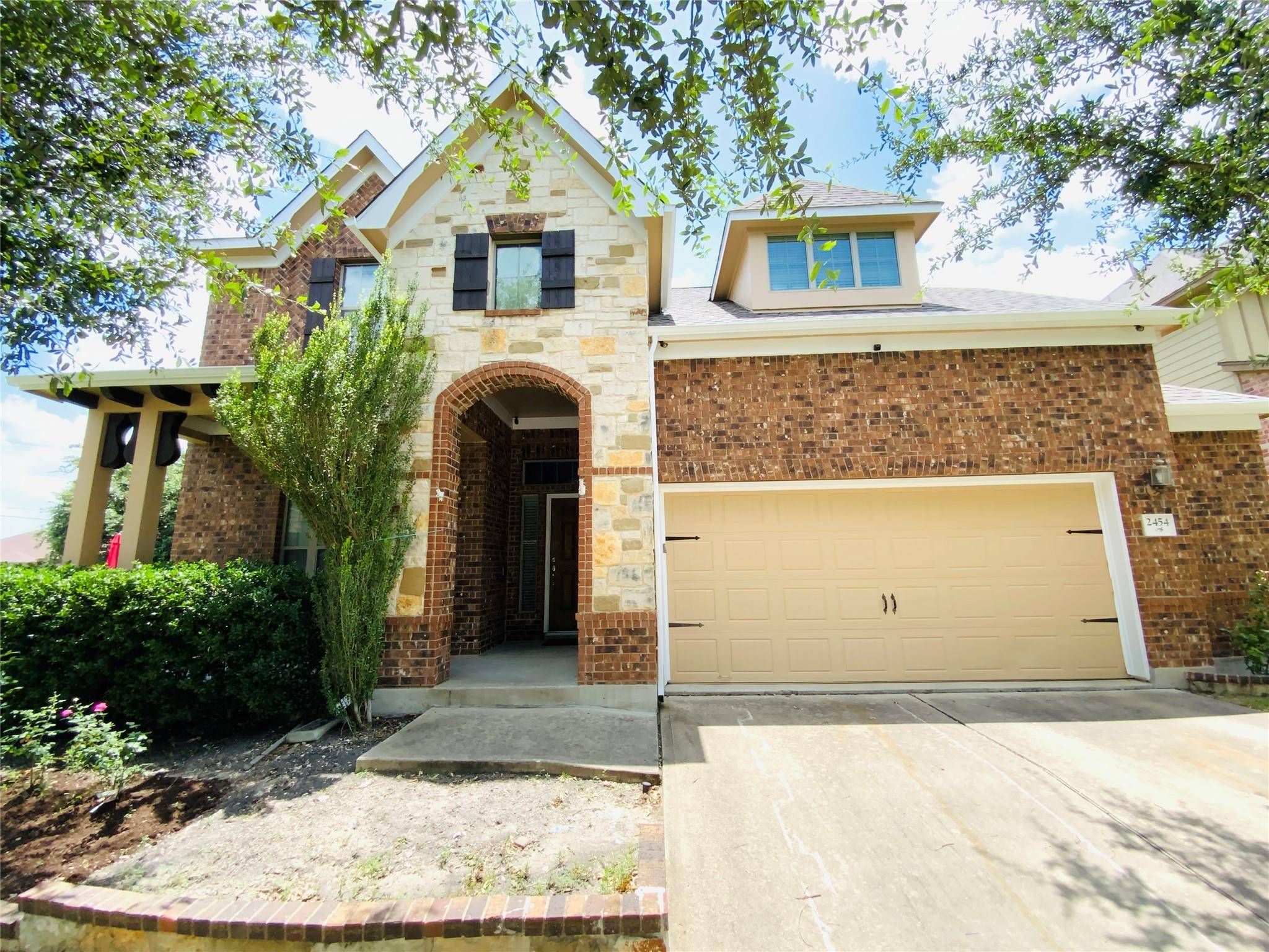 Round Rock, TX 78665,2454 Santa Barbara LOOP